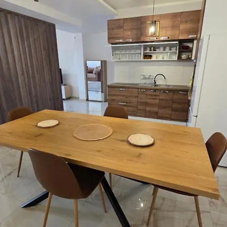 Apartment Zatvoreni Bazen Maca